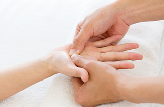 ハンドマッサージ